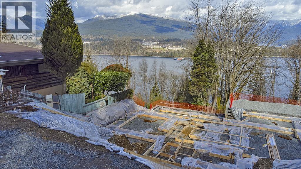 5645 HIGHFIELD DRIVE, Burnaby