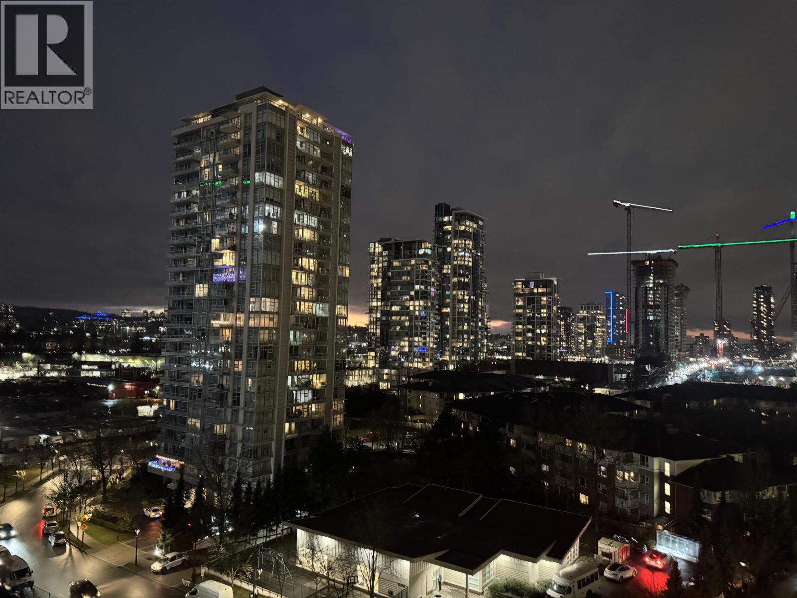 310 4880 LOUGHEED HIGHWAY, Burnaby