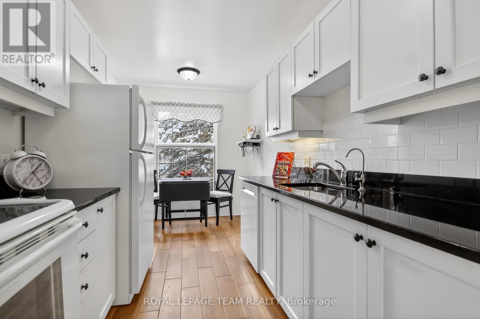 201 – 40 PEARL STREET, Smiths Falls, Ontario