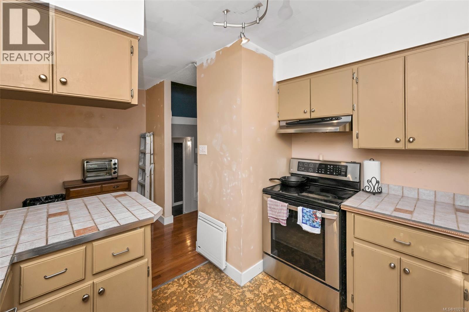 2700 Rainville Rd, Langford