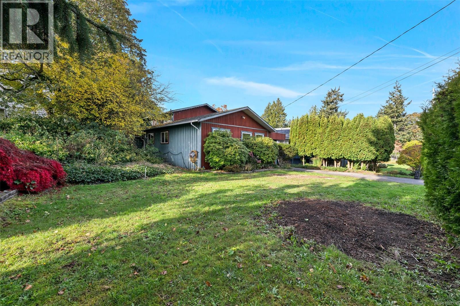 2700 Rainville Rd, Langford