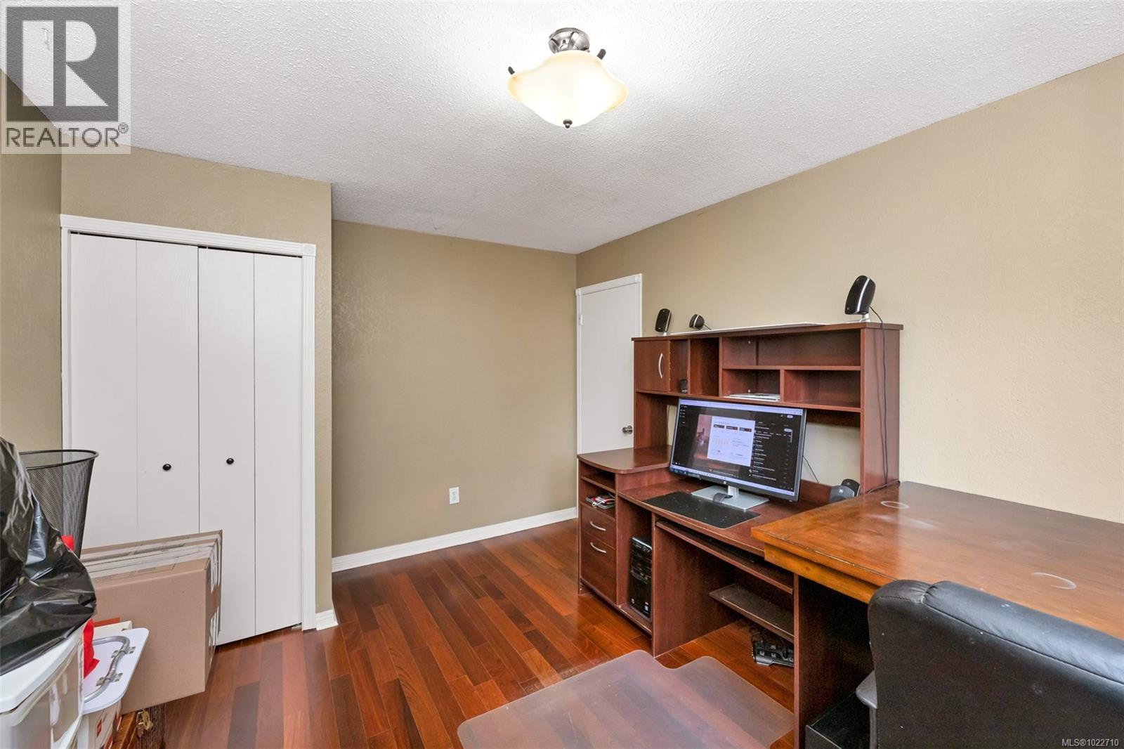 2700 Rainville Rd, Langford