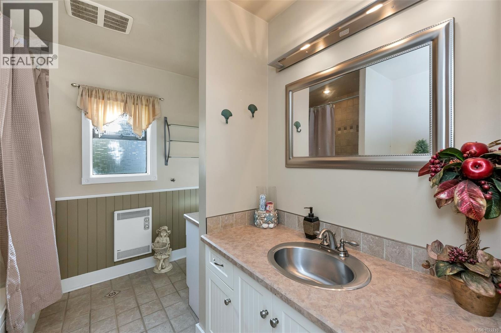 2700 Rainville Rd, Langford