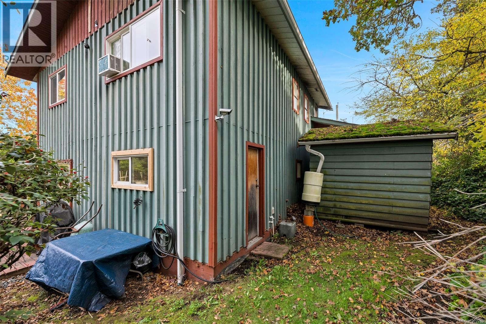 2700 Rainville Rd, Langford