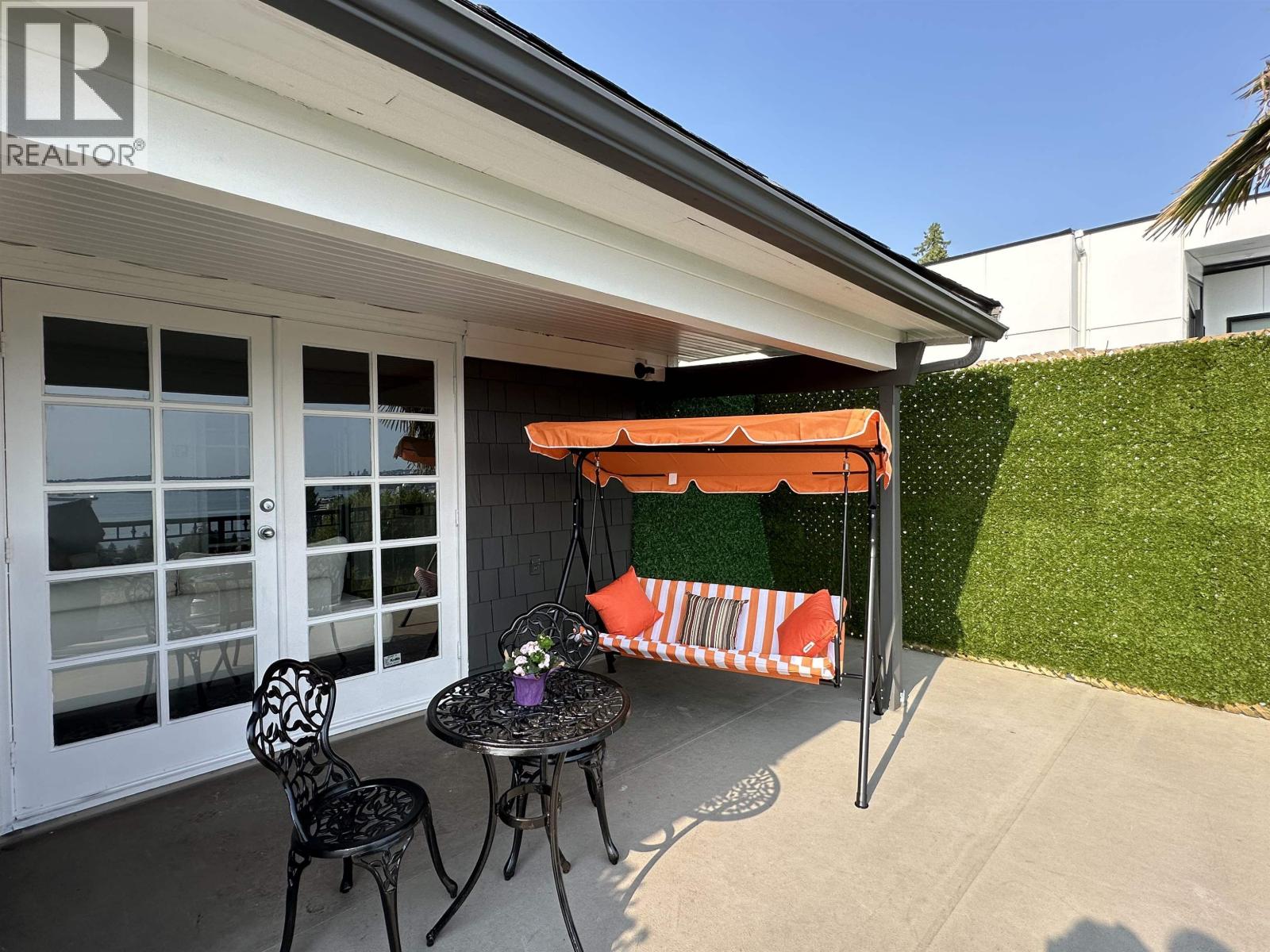 2390 PALMERSTON AVENUE, West Vancouver