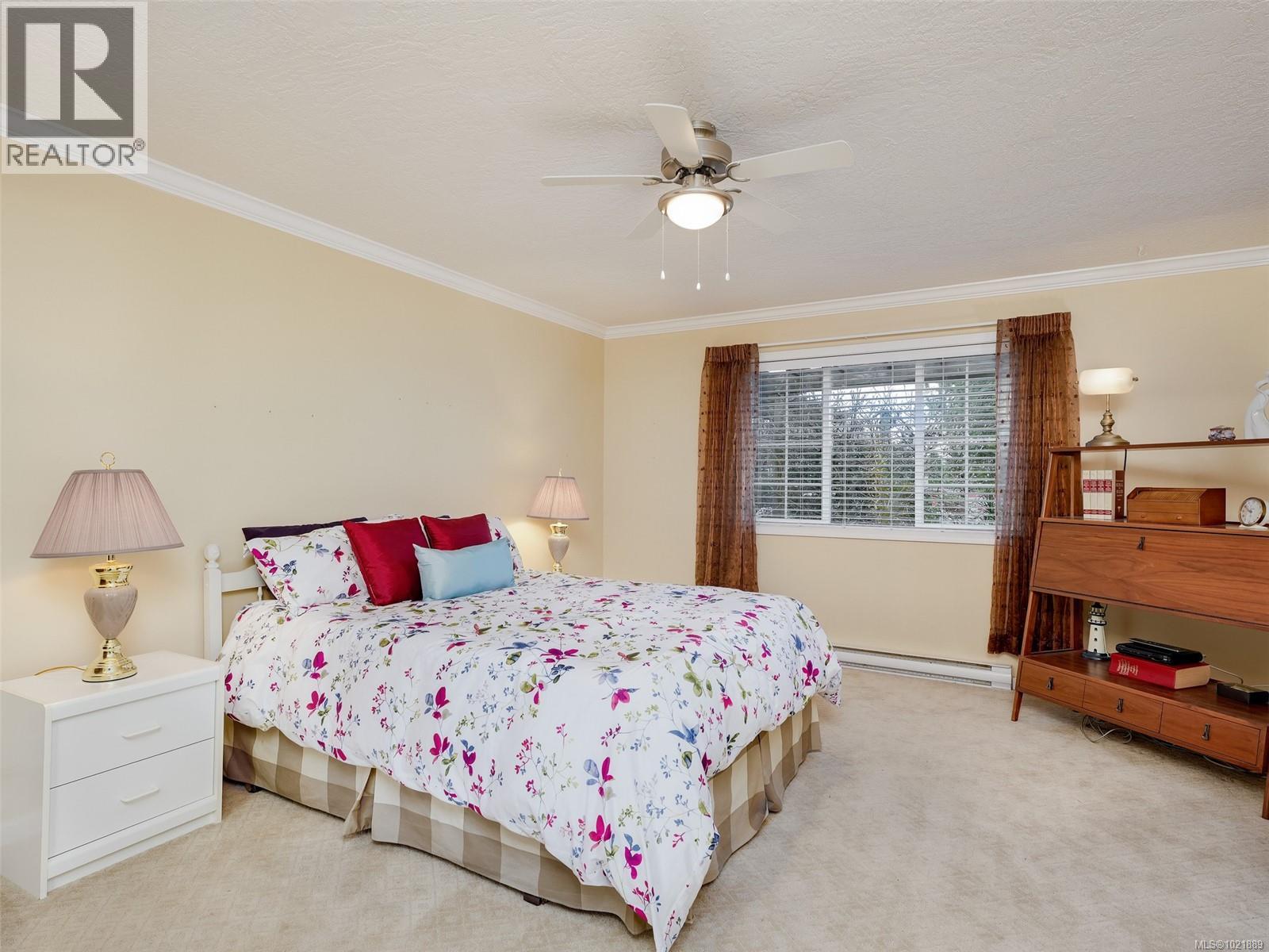 2087 James White Blvd, Sidney