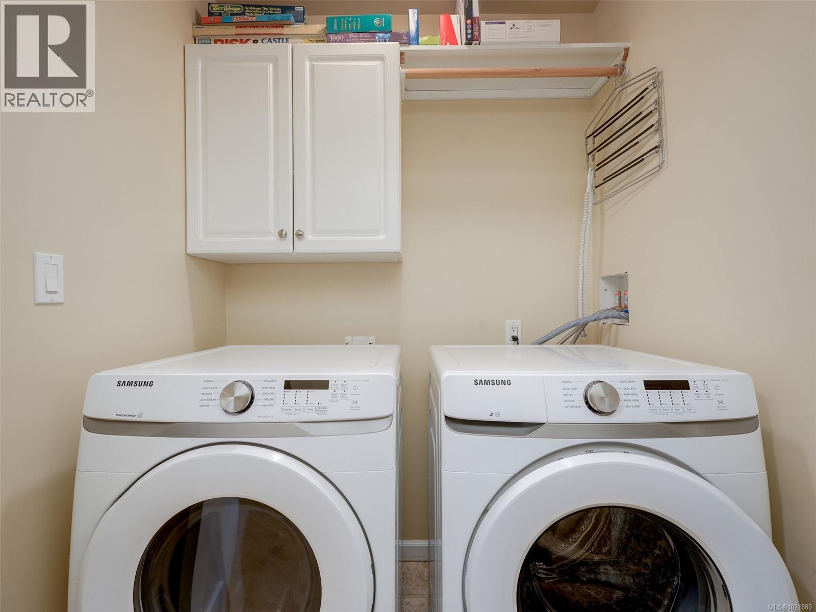 2087 James White Blvd, Sidney