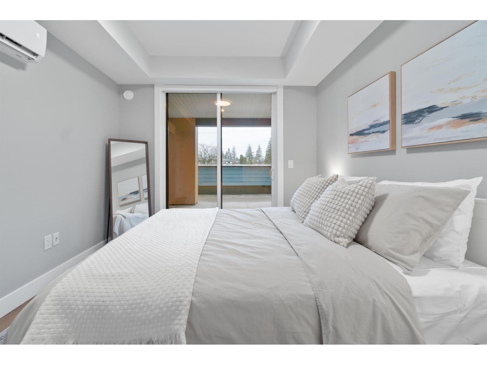 106 470 ESPLANADE AVENUE, Harrison Hot Springs, Harrison Hot Springs