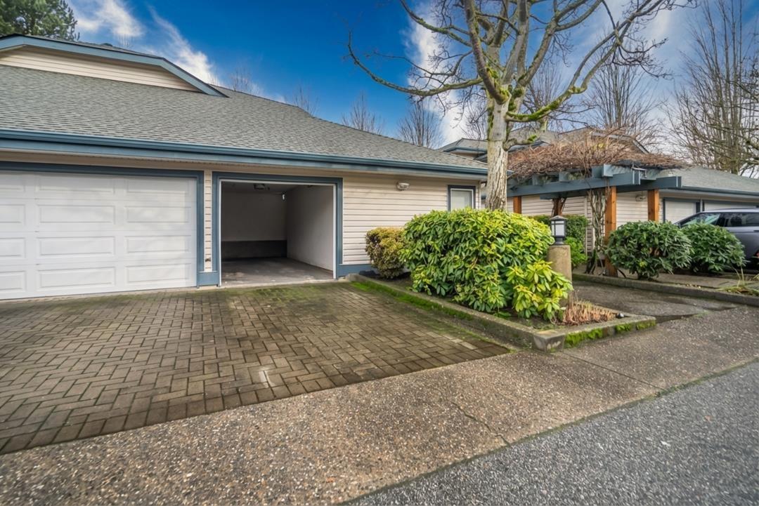 35 5668 208 STREET, Langley