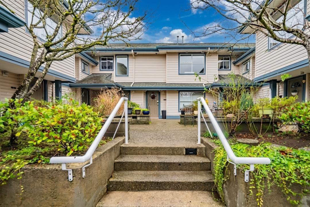 35 5668 208 STREET, Langley