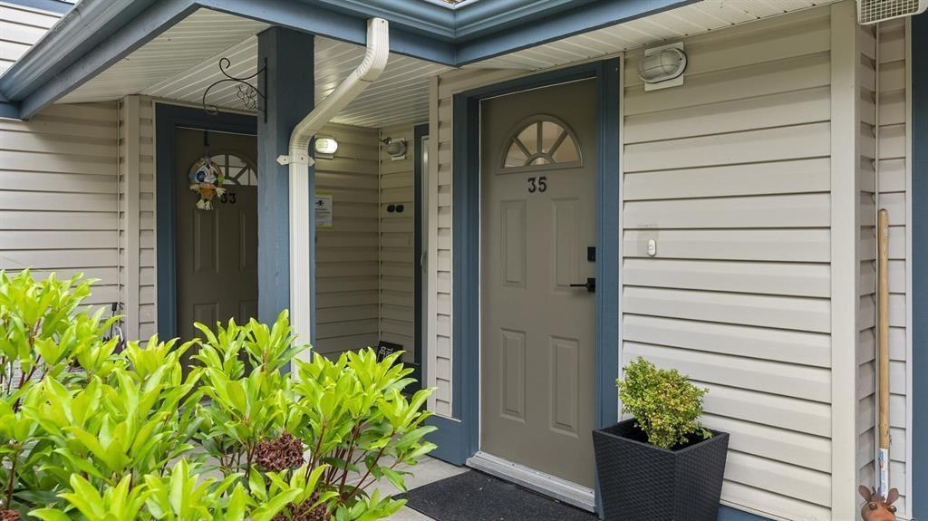 35 5668 208 STREET, Langley