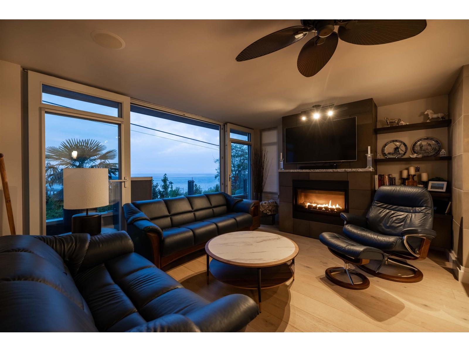 101 15097 MARINE DRIVE, White Rock