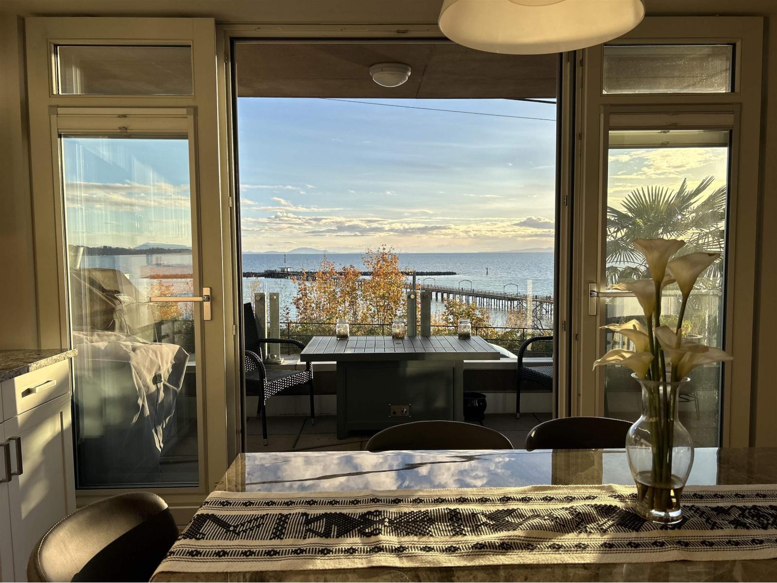 101 15097 MARINE DRIVE, White Rock