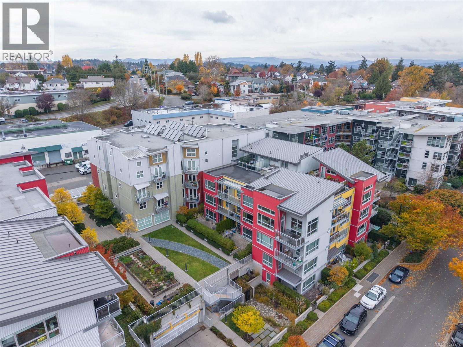 405 787 Tyee Rd, Victoria