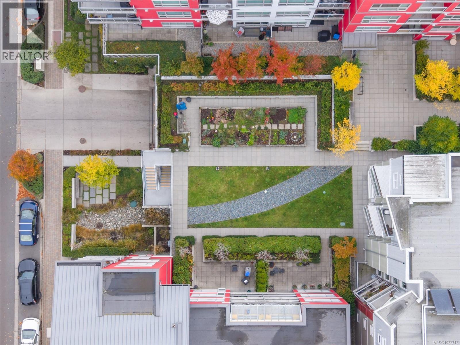 405 787 Tyee Rd, Victoria