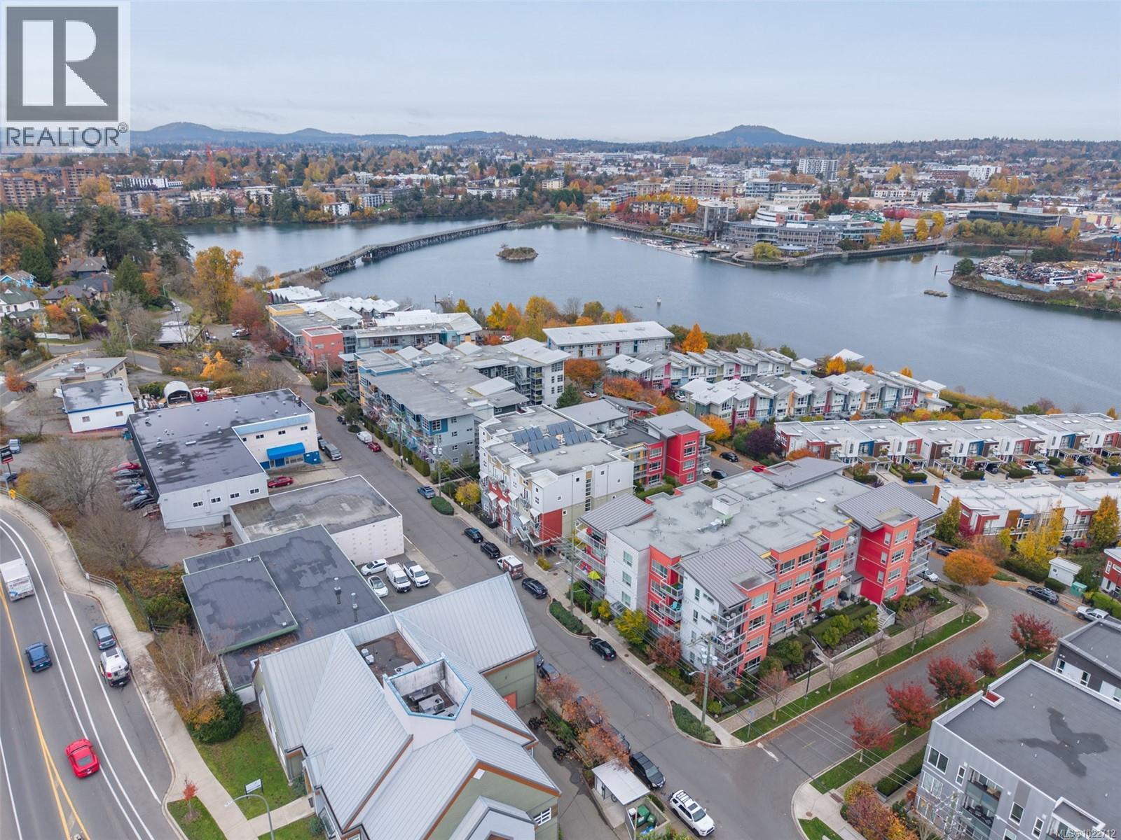 405 787 Tyee Rd, Victoria