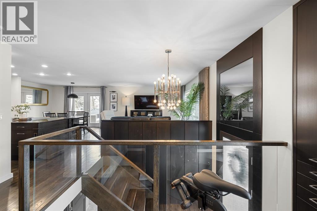 Single Family House Bi-level for Sale in  Dalkeith Hill NW Dalhousie Calgary 