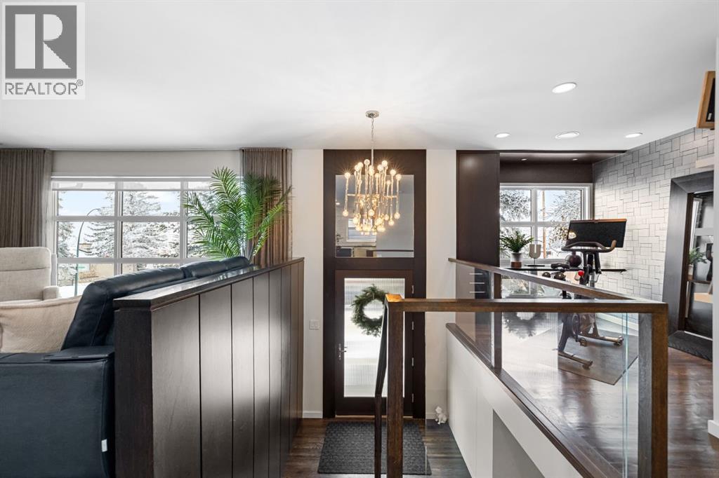 Single Family House Bi-level for Sale in  Dalkeith Hill NW Dalhousie Calgary 