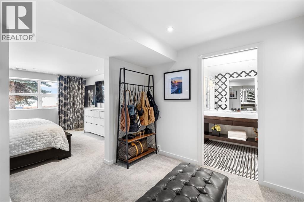 Single Family House Bi-level for Sale in  Dalkeith Hill NW Dalhousie Calgary 