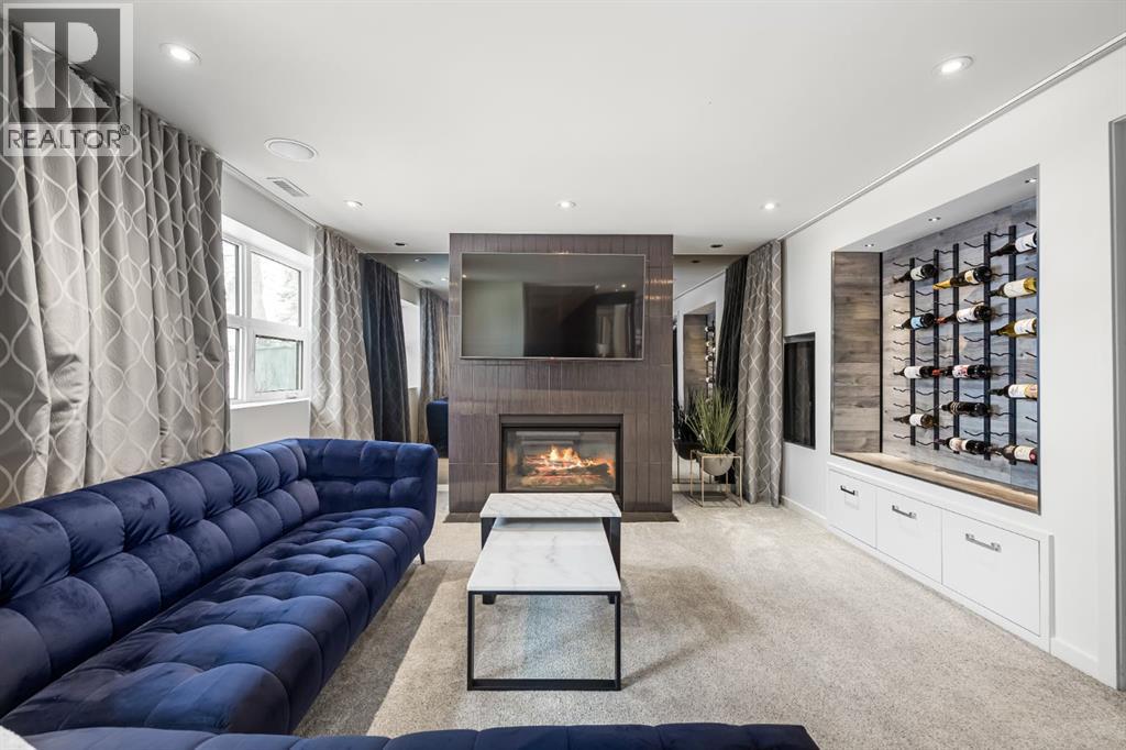 Single Family House Bi-level for Sale in  Dalkeith Hill NW Dalhousie Calgary 