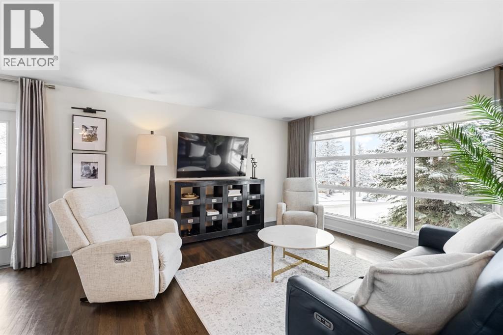 Single Family House Bi-level for Sale in  Dalkeith Hill NW Dalhousie Calgary 