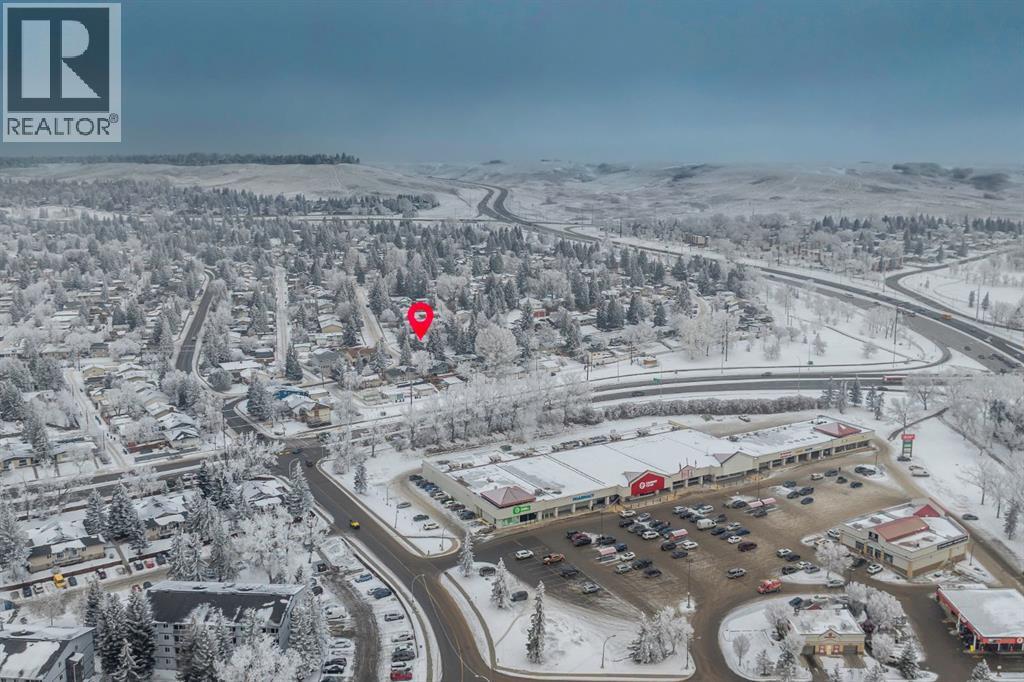 Single Family House Bi-level for Sale in  Dalkeith Hill NW Dalhousie Calgary 