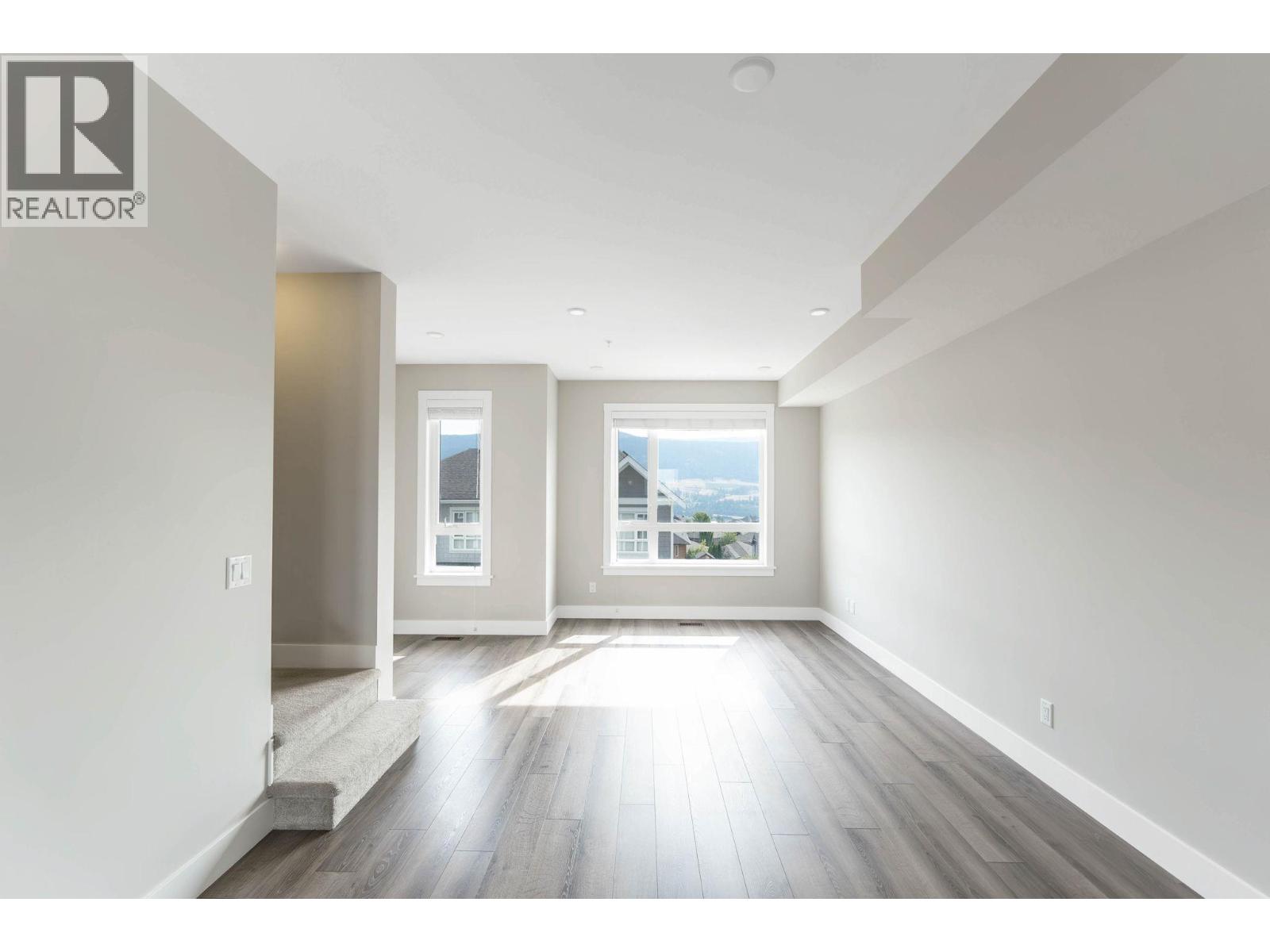 13098 Shoreline Way Unit# 60, Lake Country