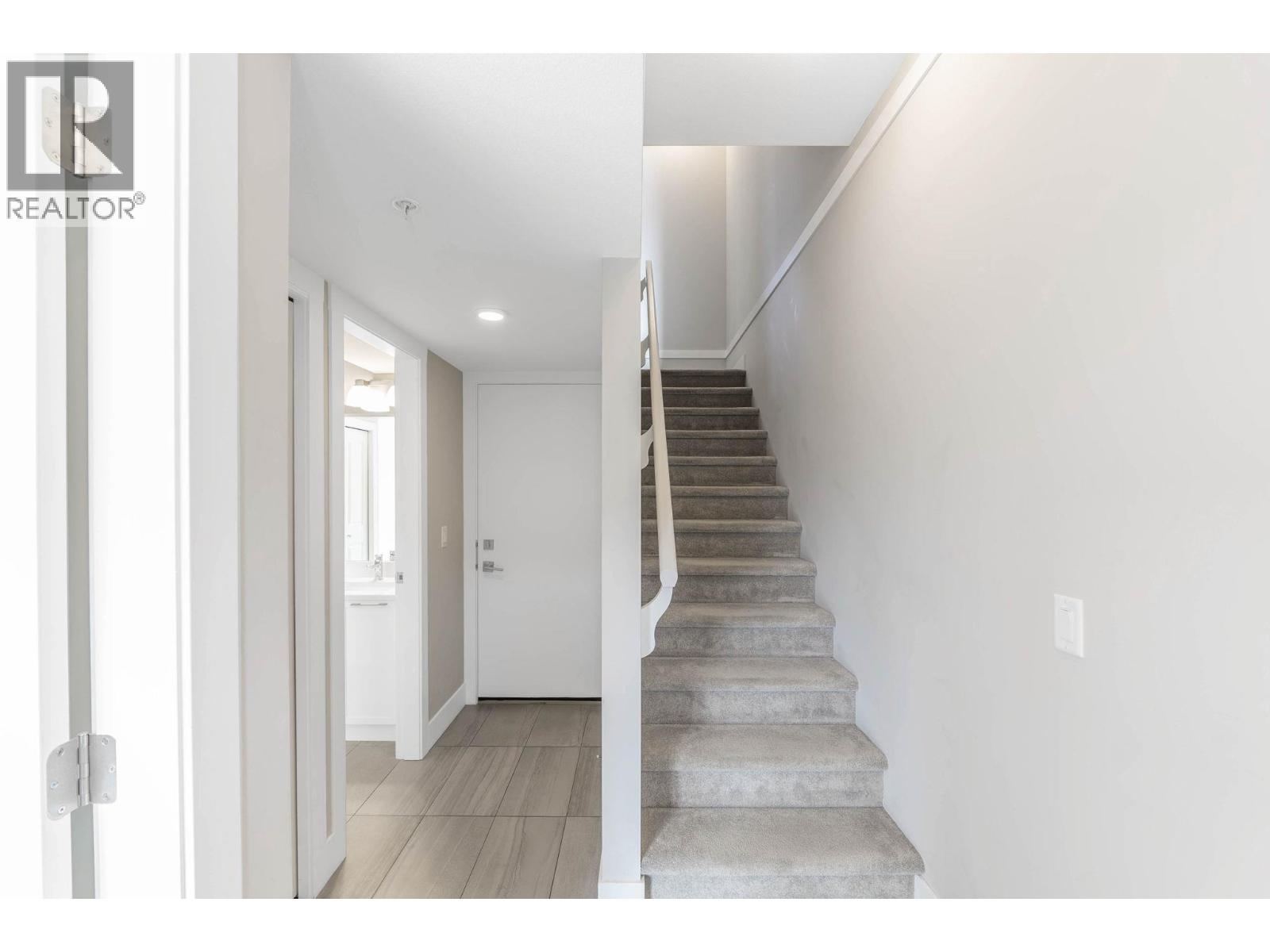 13098 Shoreline Way Unit# 60, Lake Country