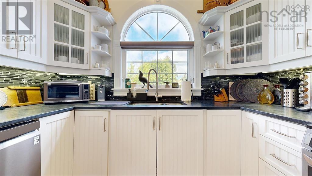 Property 2 of 45 of 41 Post Office Road