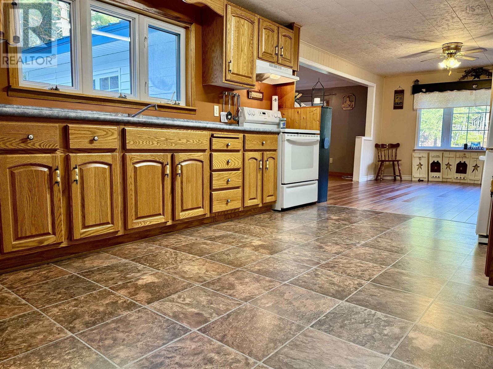 Property 13 of 23 of 101 Annapolis Road