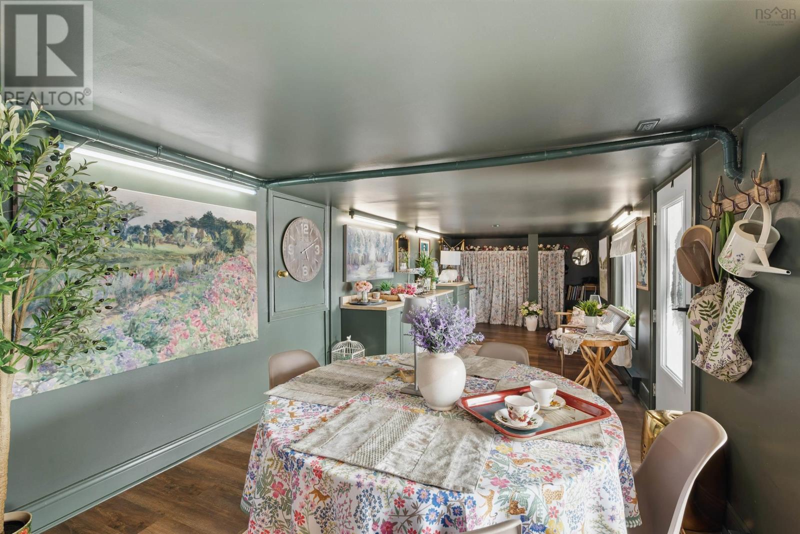 Property 33 of 49 of 22 Parkview Drive