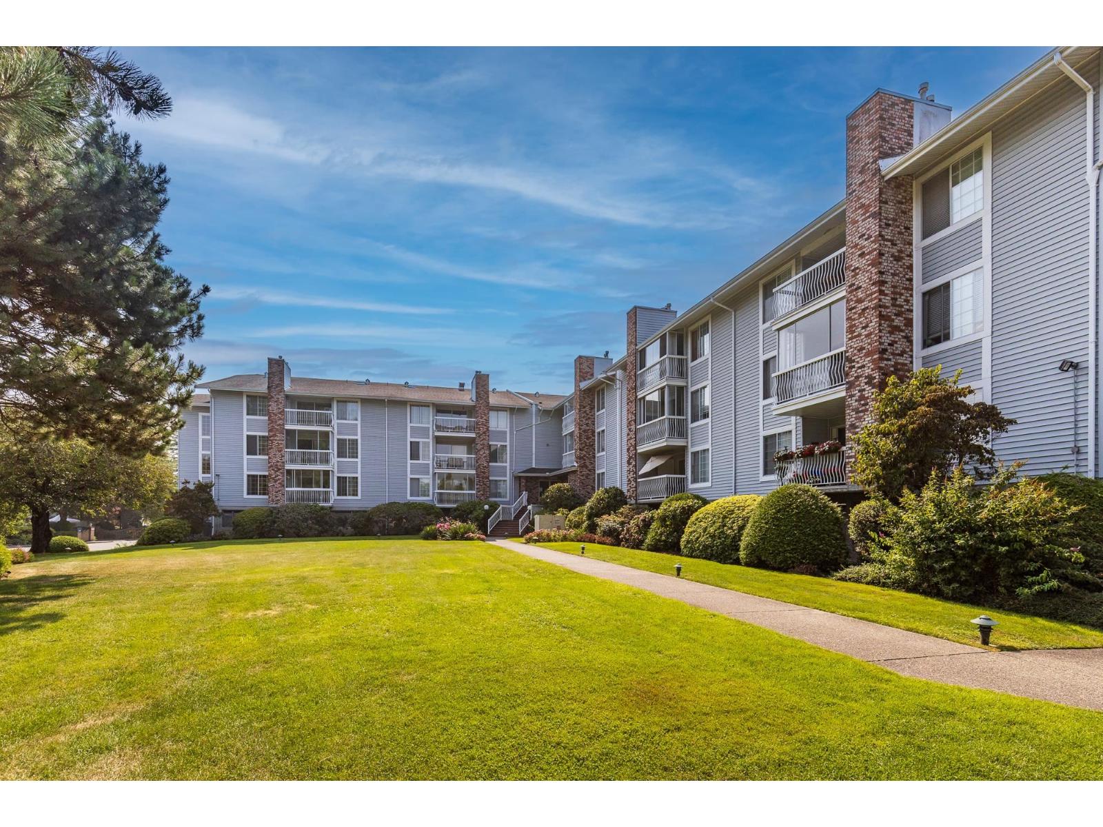 221 5379 205 STREET, Langley