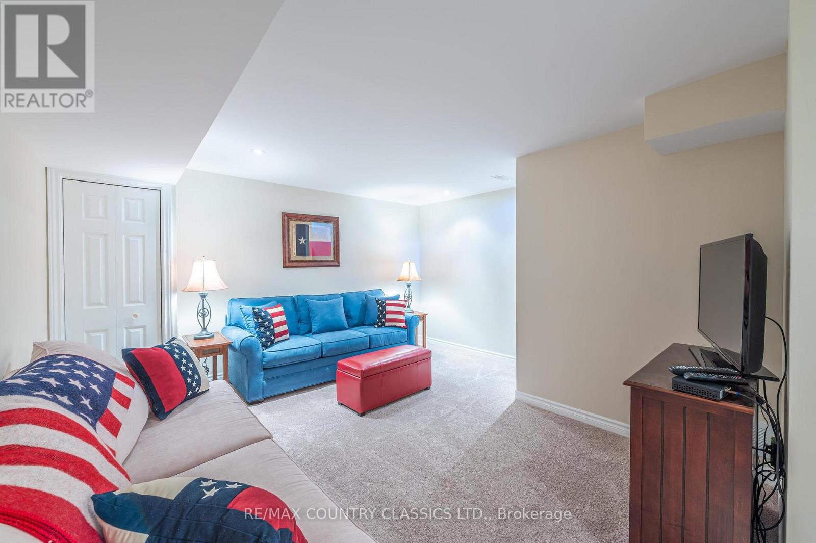 #1 1579 ANSTRUTHER LAKE ROAD - 32