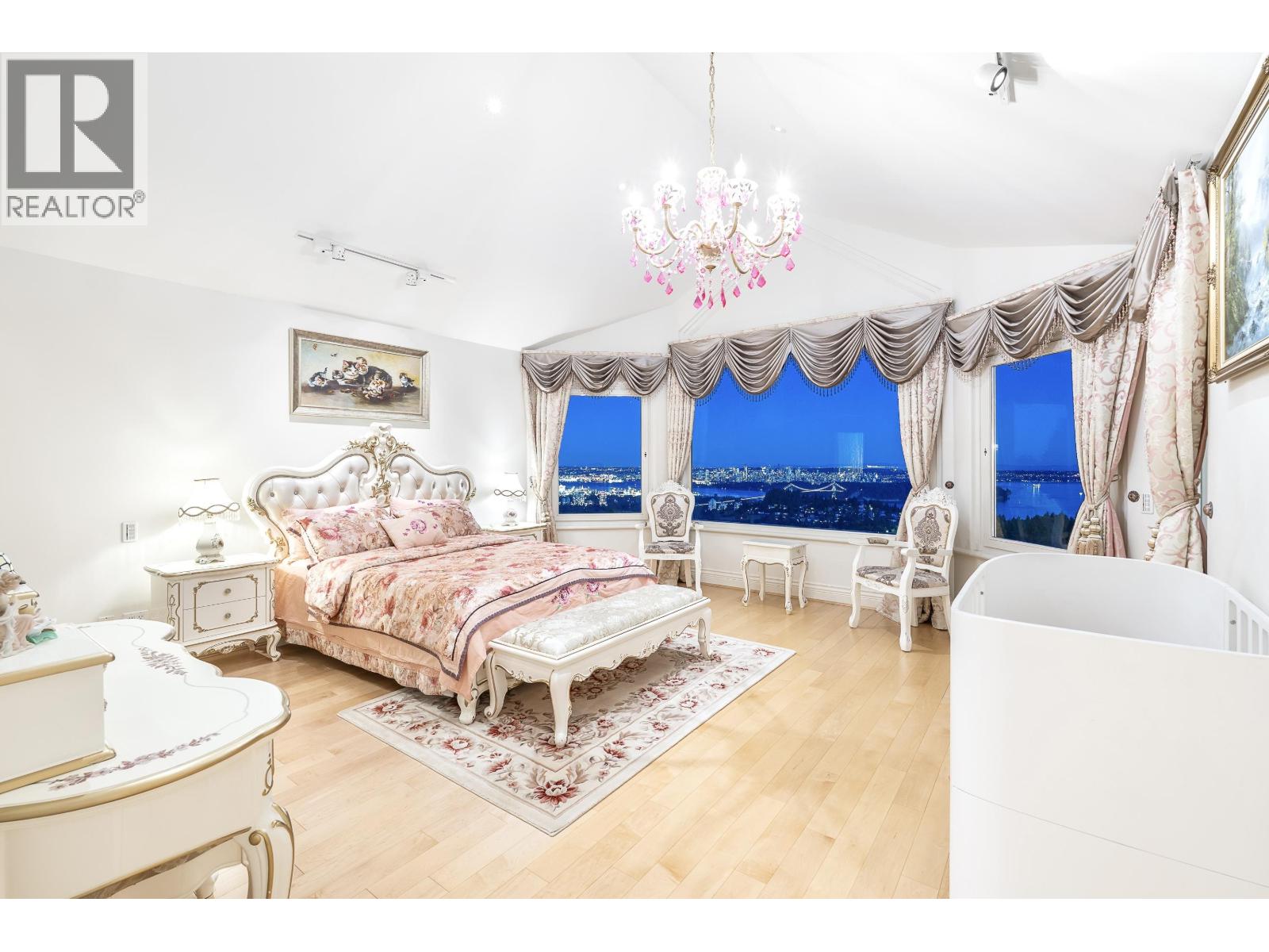 965 KING GEORGES WAY, West Vancouver