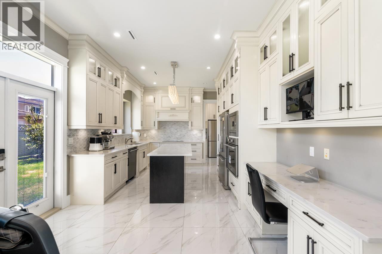 8520 LITTLEMORE Place, Richmond