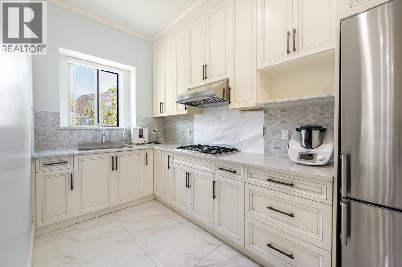 8520 LITTLEMORE Place, Richmond