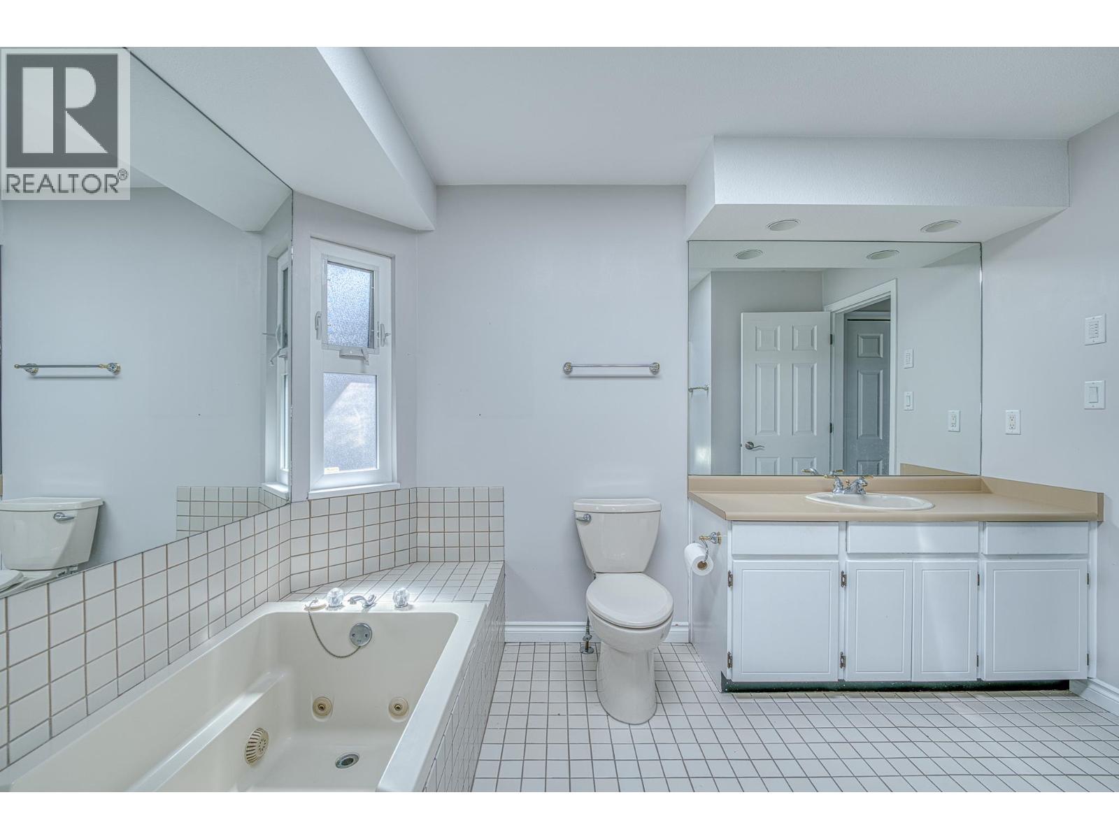 10680 BISSETT Drive, Richmond