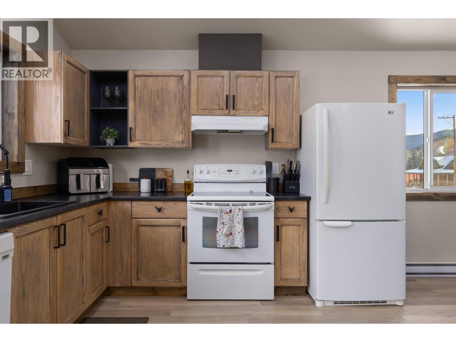 1890 Main Street, Coalmont-Tulameen