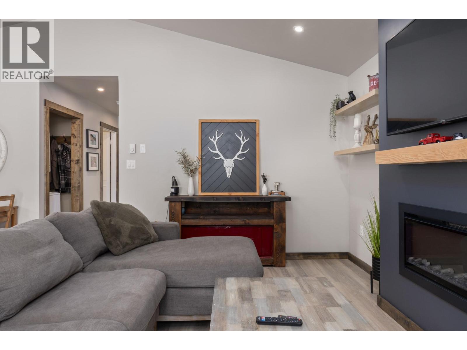 1890 Main Street, Coalmont-Tulameen