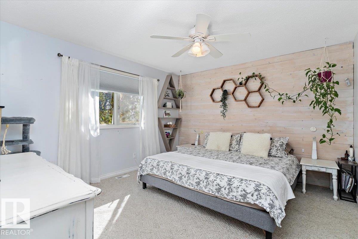 8 BEAVERHILL DR, Tofield