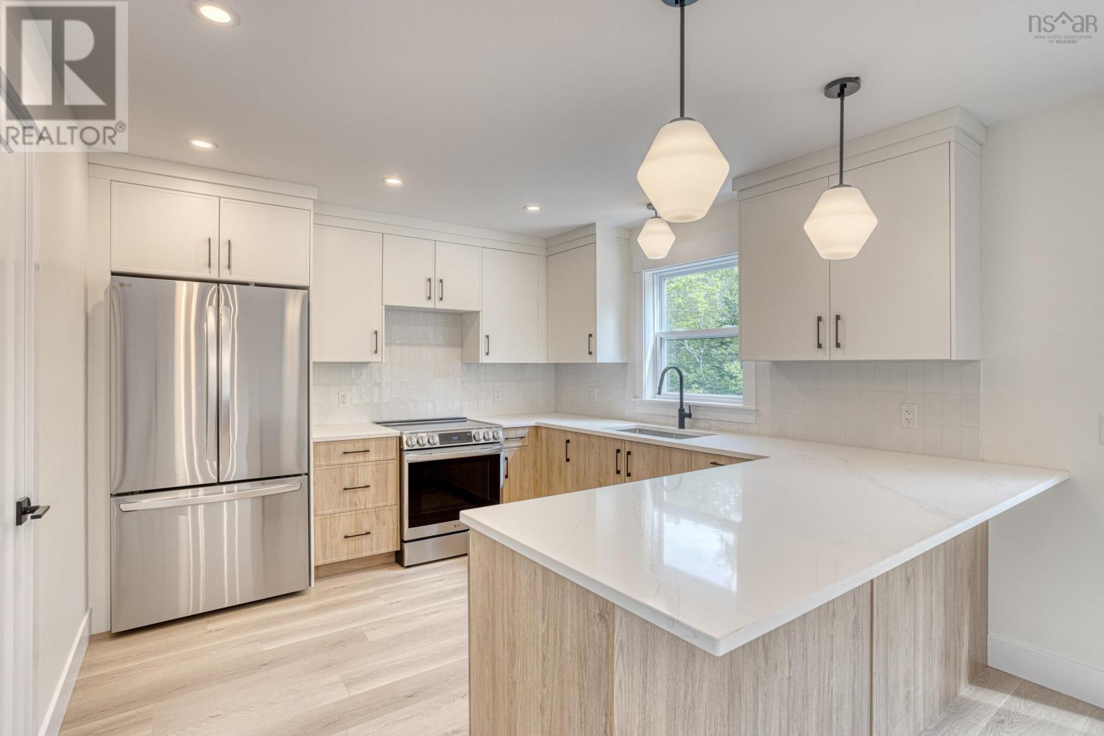 Property 8 of 35 of 136 Oldham Road