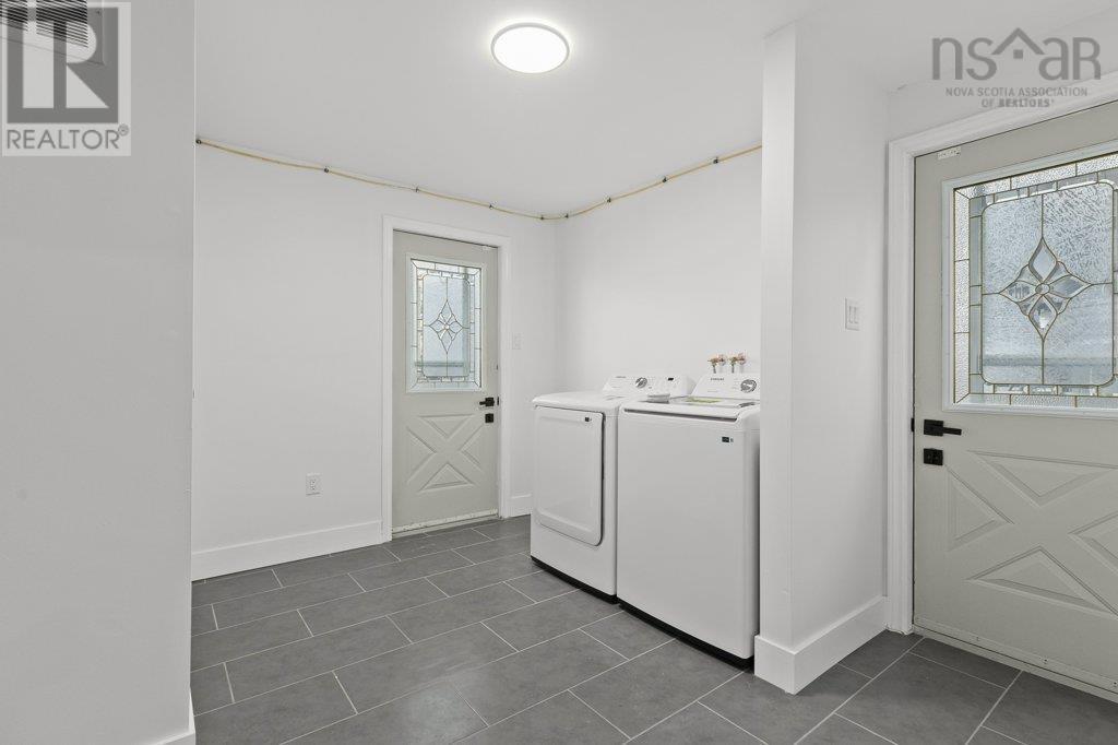 Property 13 of 41 of 3685 Robie Street