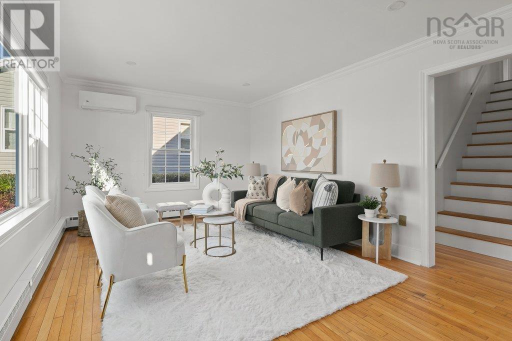 Property 23 of 41 of 3685 Robie Street