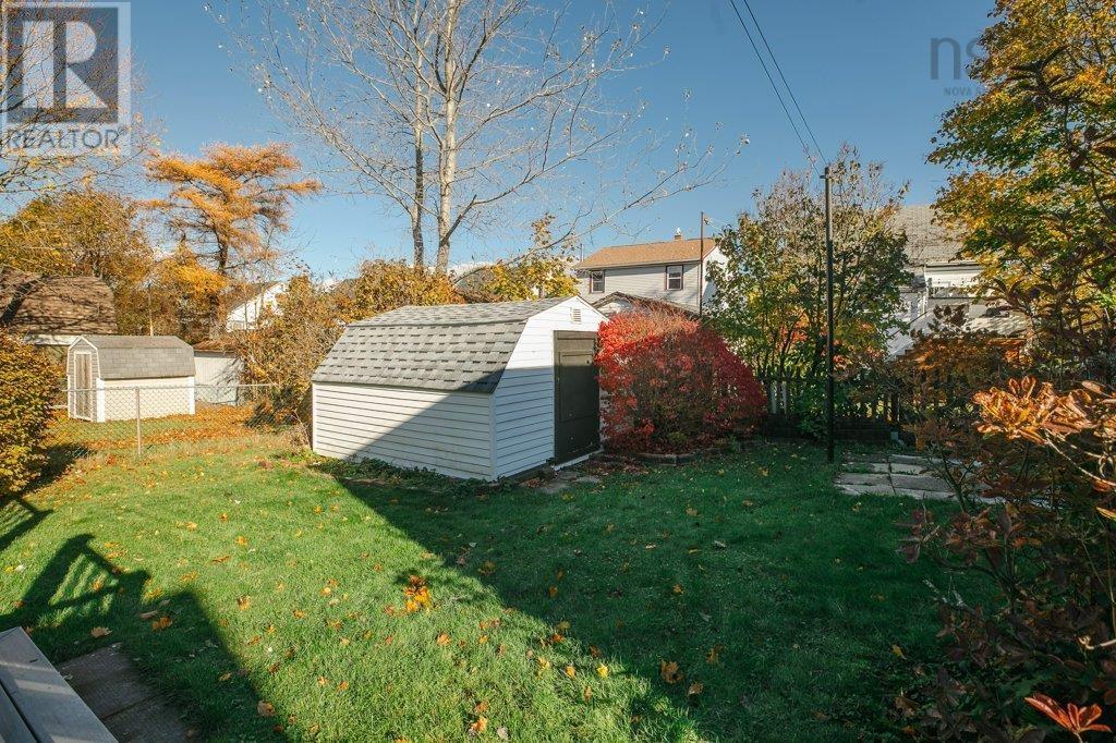 Property 28 of 41 of 3685 Robie Street