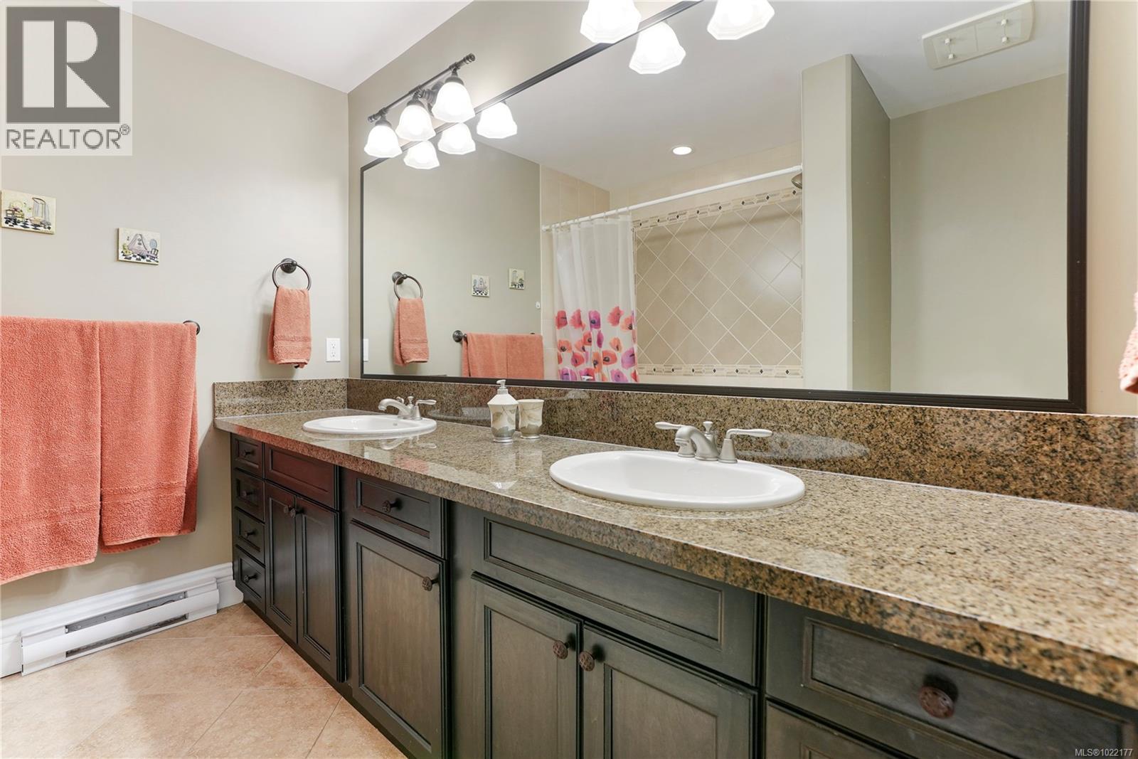 214 755 Goldstream Ave, Langford