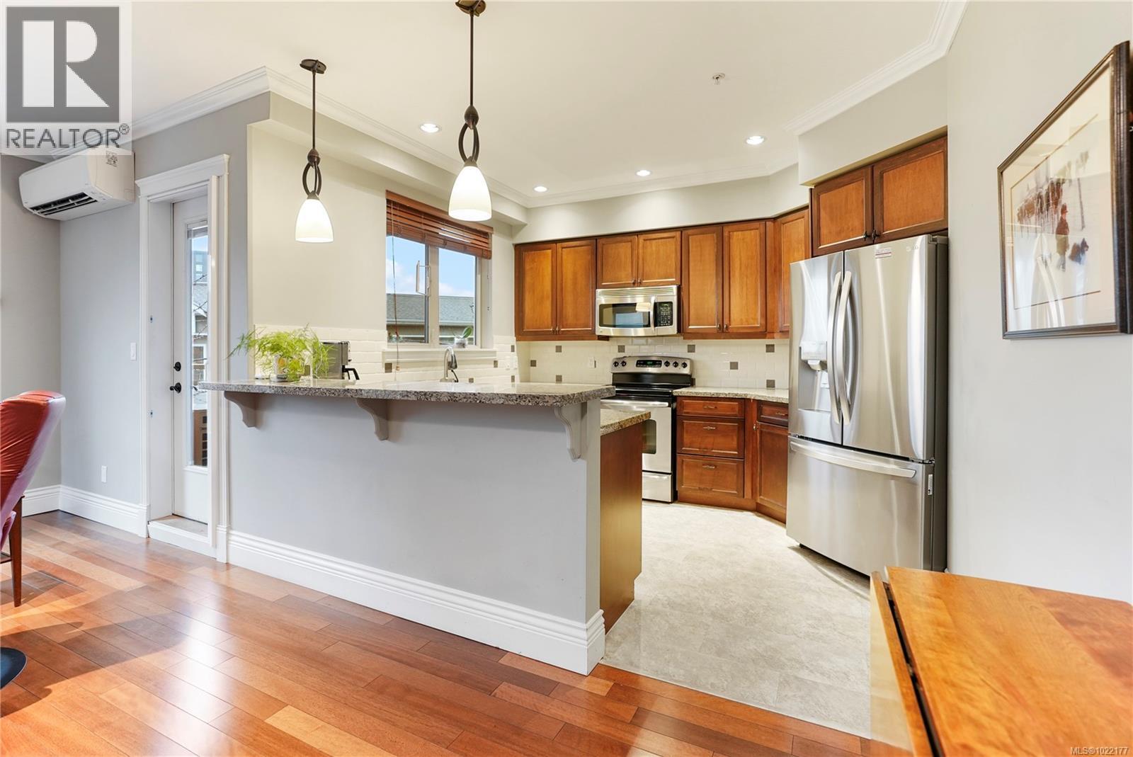 214 755 Goldstream Ave, Langford