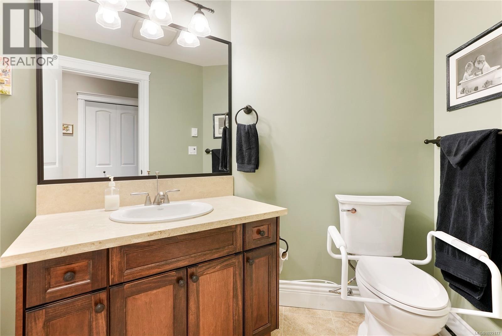 214 755 Goldstream Ave, Langford