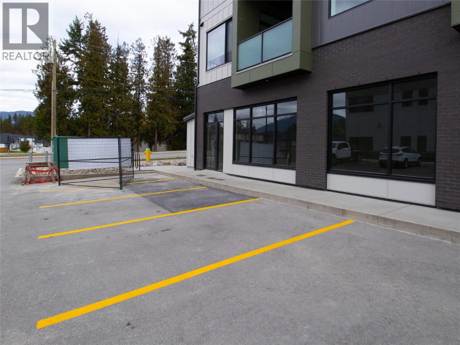 B101 2110 11 Avenue Northeast, Salmon Arm