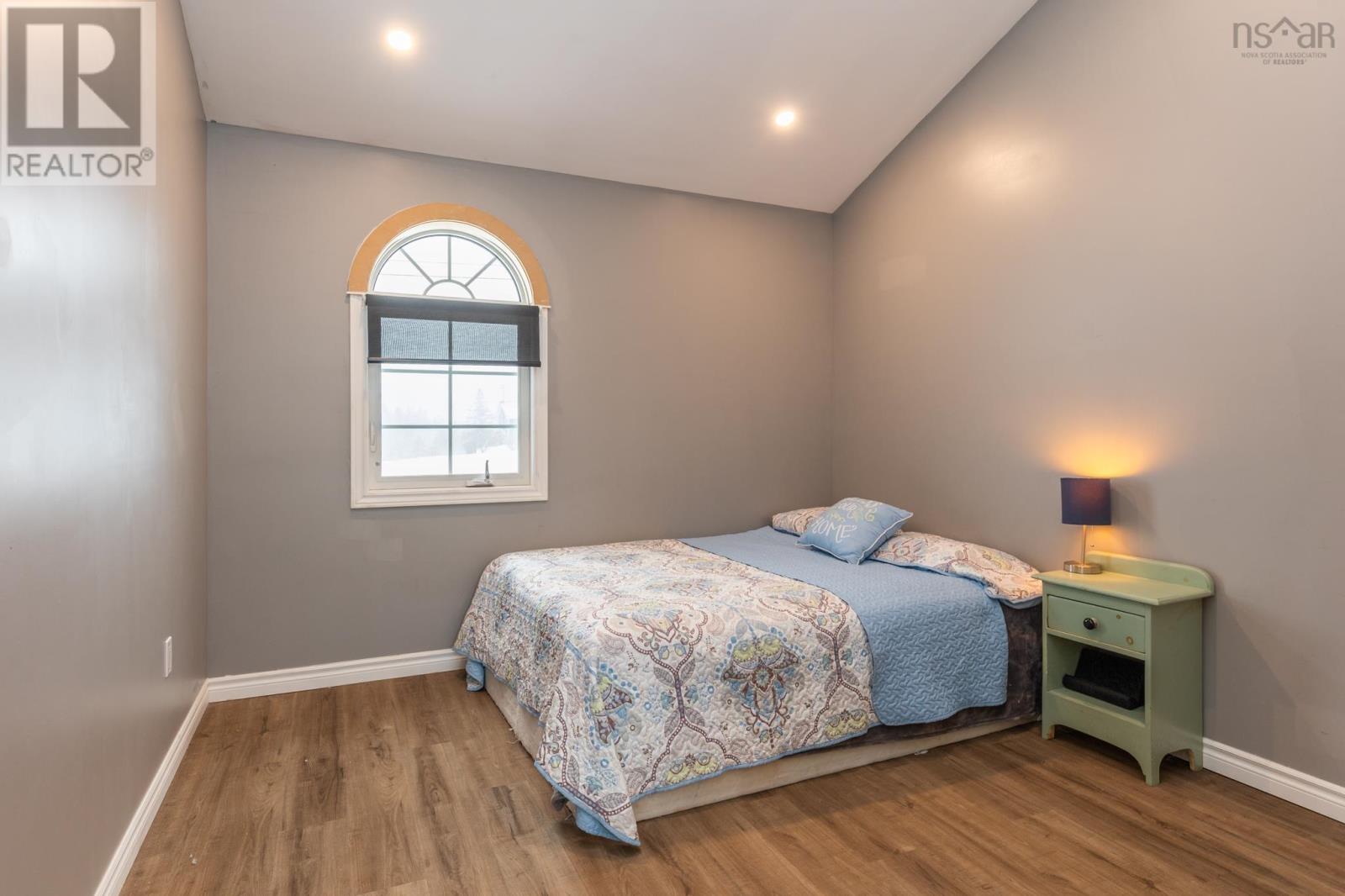 Property 37 of 44 of 53 Colonial Avenue