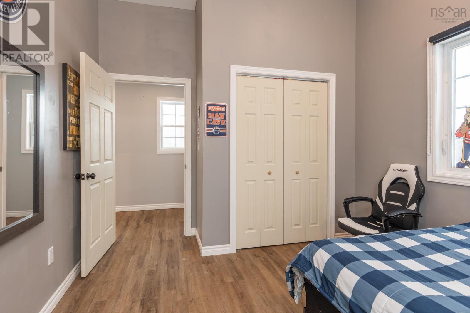 Property 4 of 44 of 53 Colonial Avenue